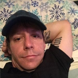 Meet your Posher, Johny